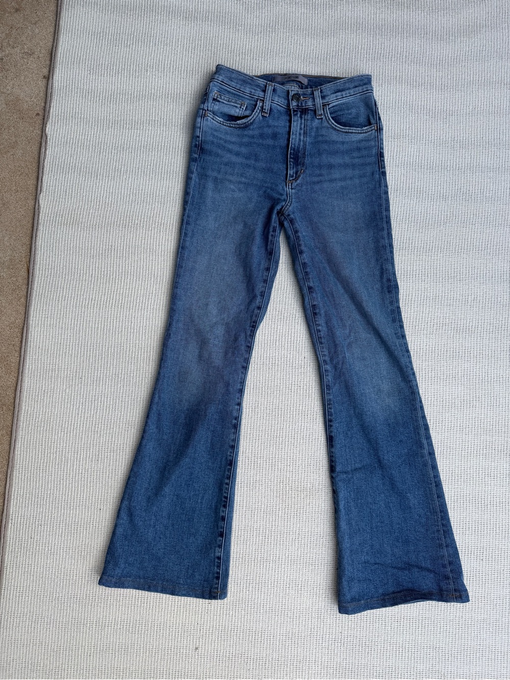 Joe's Jeans Petra Size 26 Flare